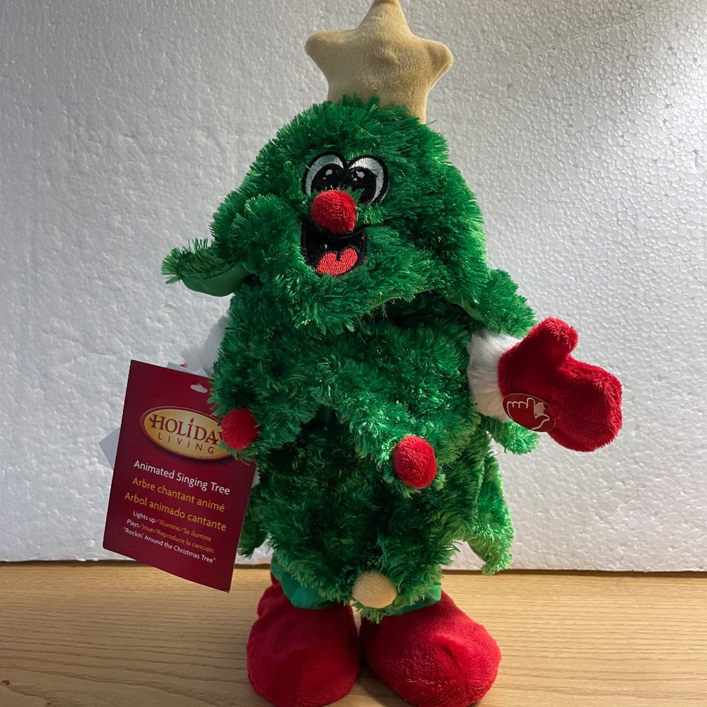 Dan Dee Animated Christmas Tree Sings Rockin Around Christmas Tree Lights VIDEO